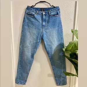 Misguided Riot Mom Jeans/ High rise